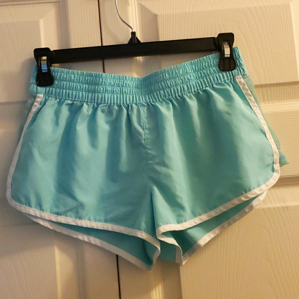 Green/white short shorts, cute and sporty, brand No Boundaries, size S/CH (3-5)